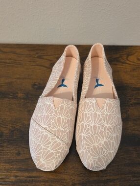 Toms shell pattern Slip-On Flats